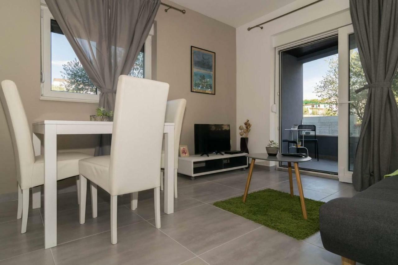 Apartmani Marinovic Zadar Bagian luar foto